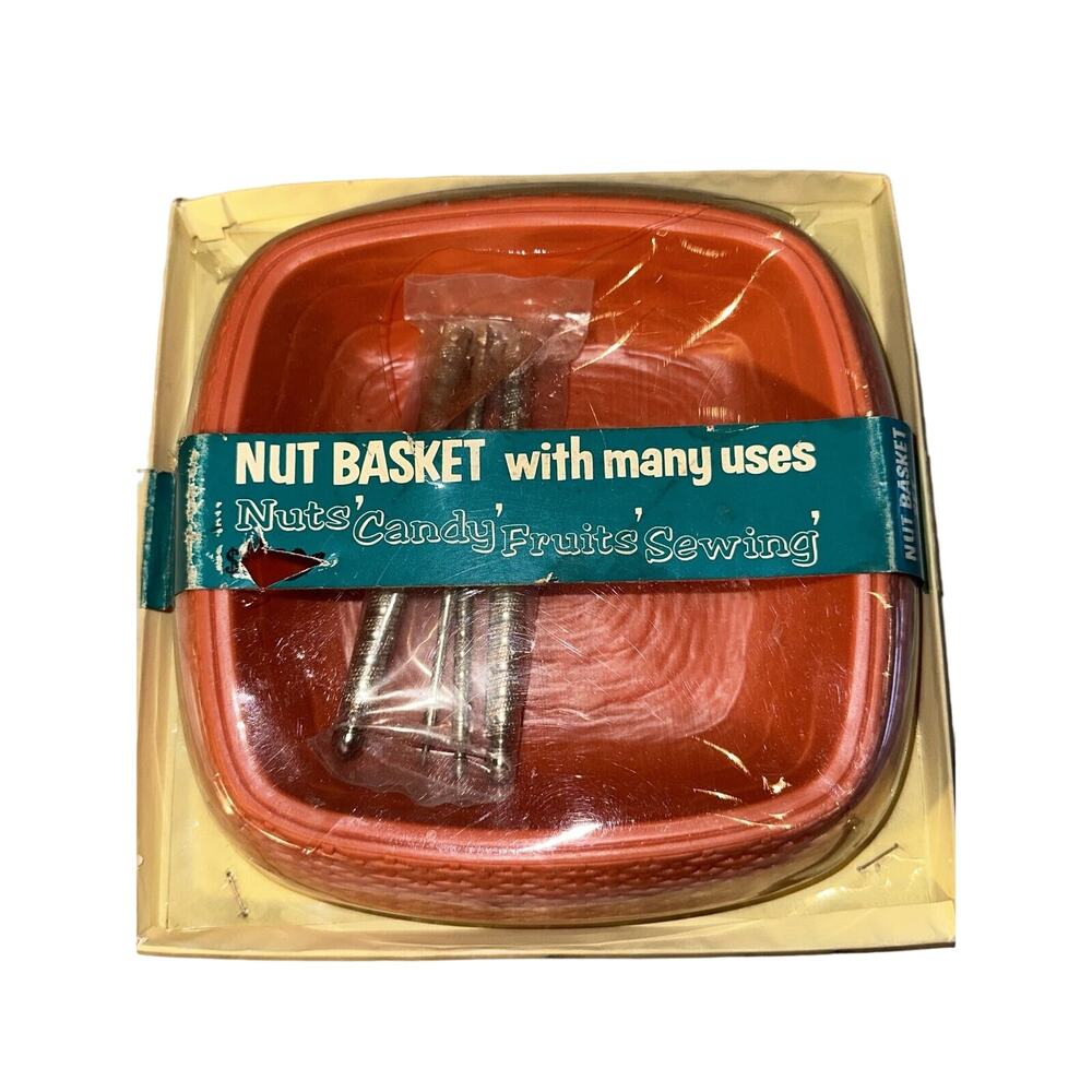NEW VINTAGE‎ Plastic Blow Mold Nuts Basket Candy Dish Fruit Bowl MOD Christmas